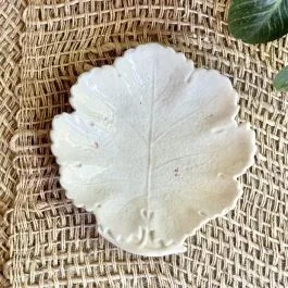 AFH True Vintage White Granite Leaf Plate