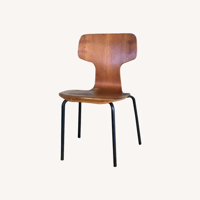 Arne Jacobsen child’s “Ant Chairs” by Fritz Hansen