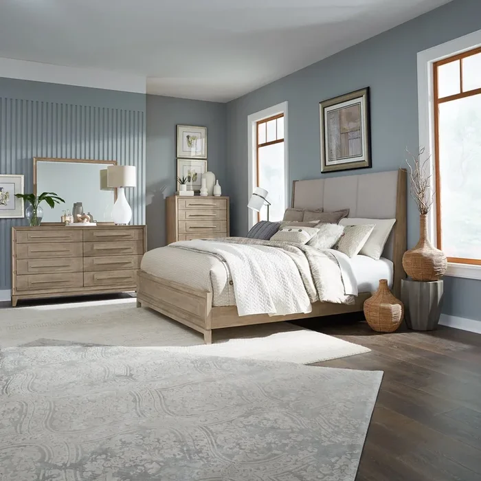 Contemporary 4-Piece King Upholstered Bedroom Set with Chest