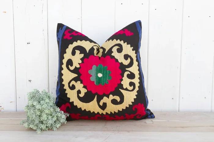 Daisy Mandala Vintage Suzani Pillow