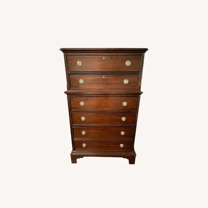 Raymour & Flanigan Mahogany Chess