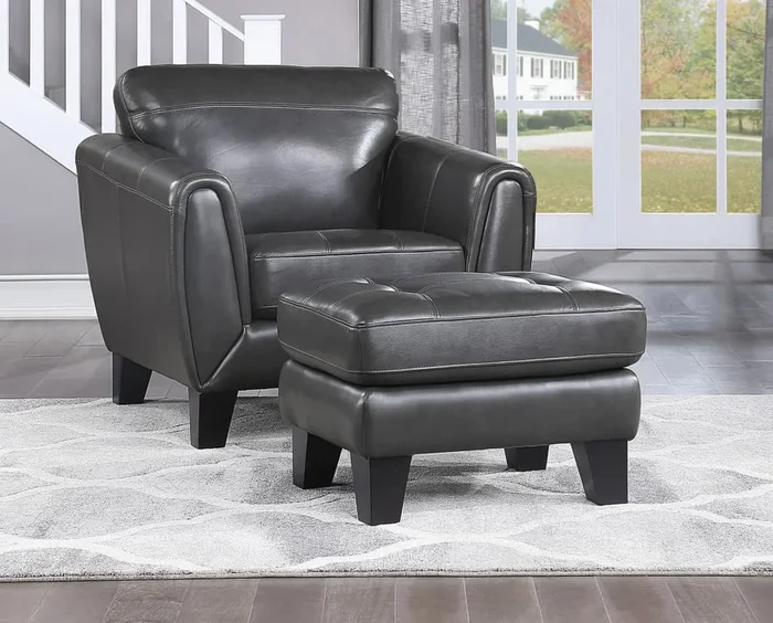 Strader Chair